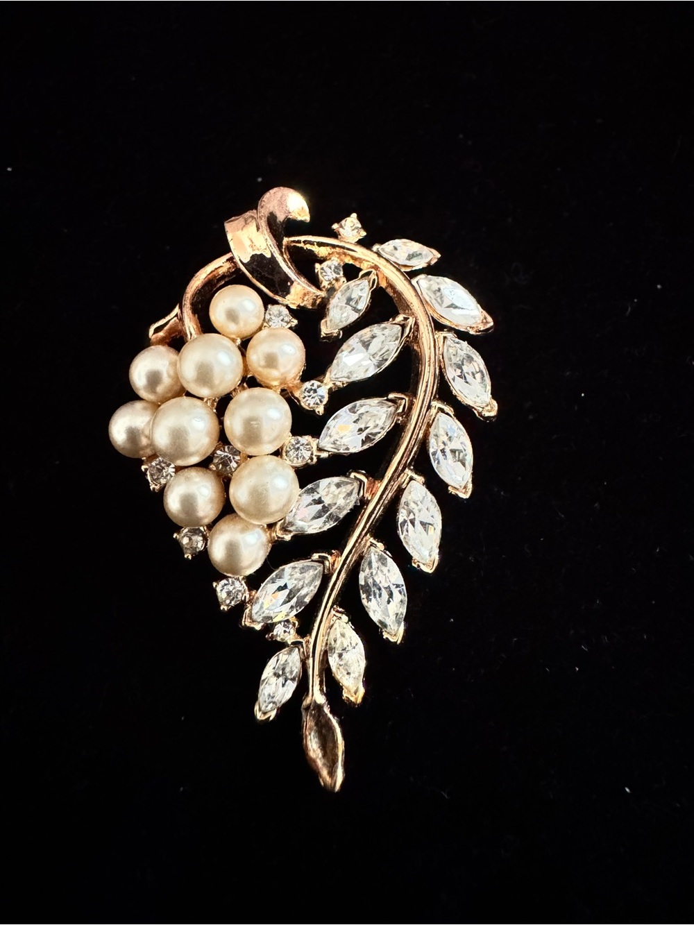 VTG Crown Trifari Pat Pend Alfred Phillipe Rhinestone Pearl Leaf Marquise Brooch